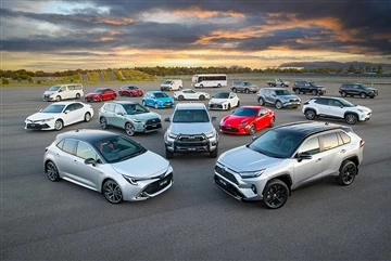 Toyota RAV4 হাইব্রিড ওয়েট টাইম তিন বছর পর্যন্ত